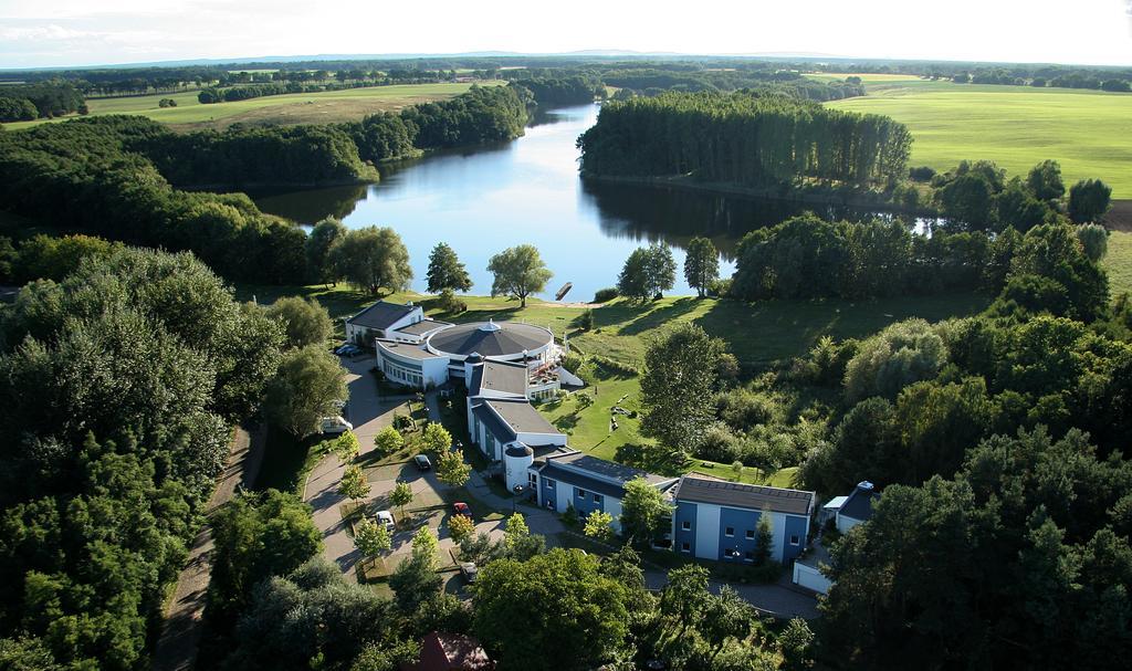 Seehotel Luisenhof Falkenhagen  Exterior photo